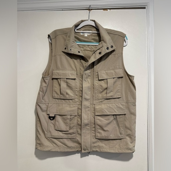 TravelSmith Mens Sz:M Tan khaki Vest Hunting Fishing Tactile Pockets Lined - Picture 1 of 16